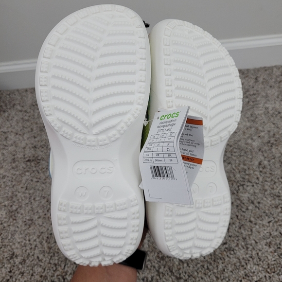 Crocs Classic Platform Tie Dye - Picture 6 of 9